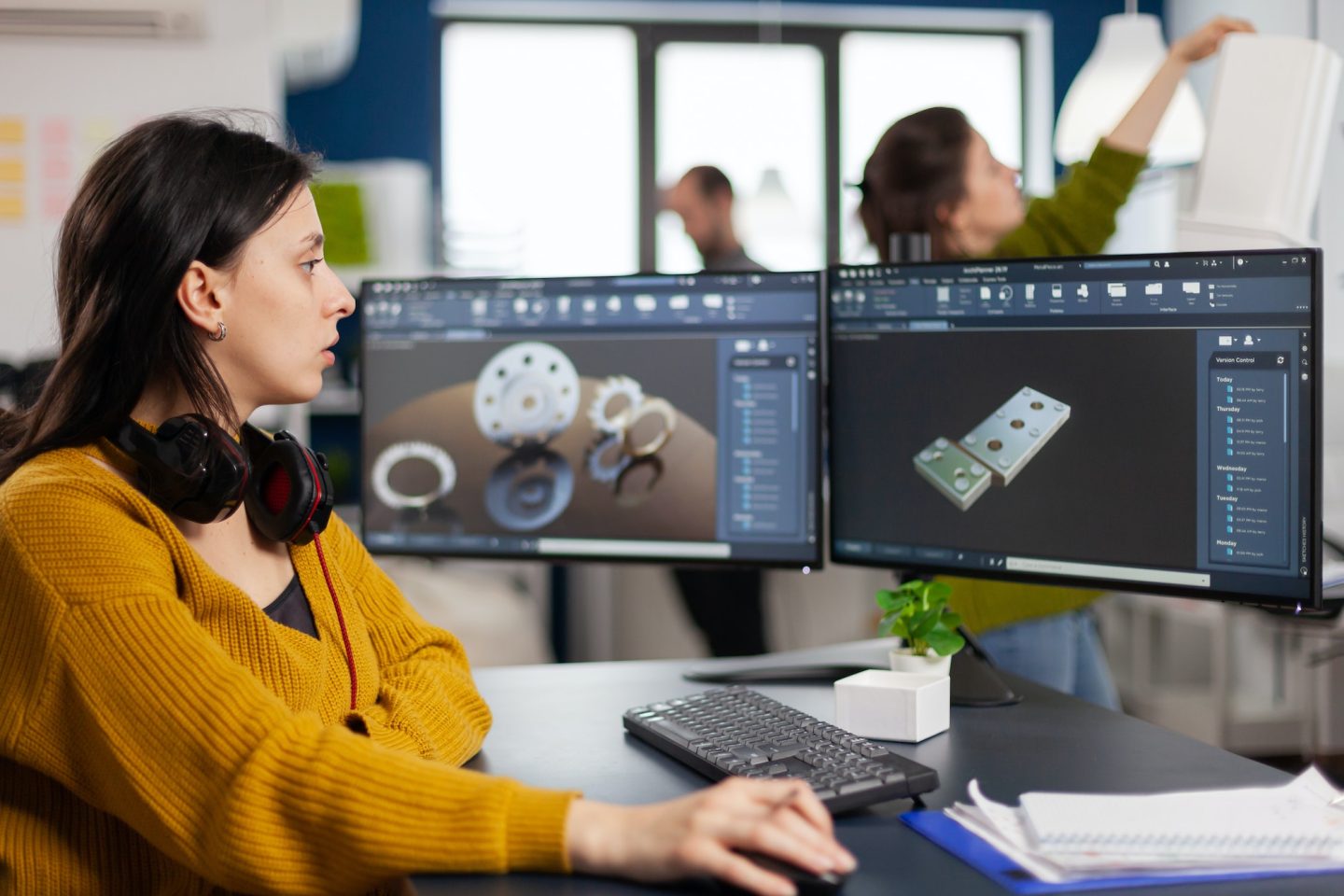 industrial-female-engineer-using-on-computer-showing-cad-software-e1698314278904.jpg